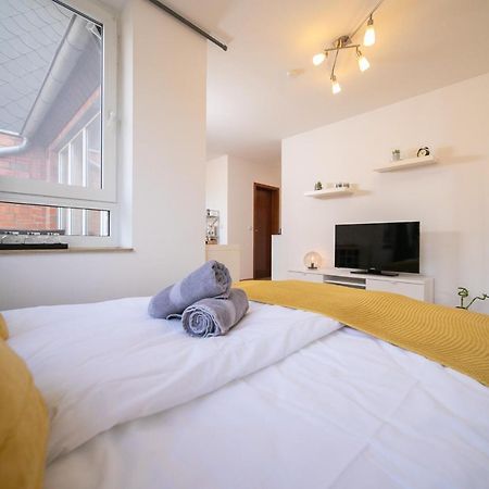 Studio Shiny - Zentral Mit Balkon - Messe - Kueche Neuss Exterior foto