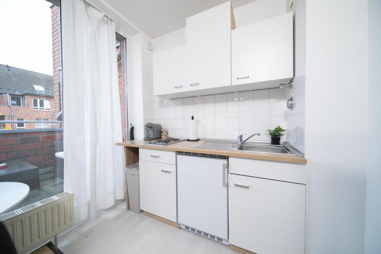 Studio Shiny - Zentral Mit Balkon - Messe - Kueche Neuss Exterior foto