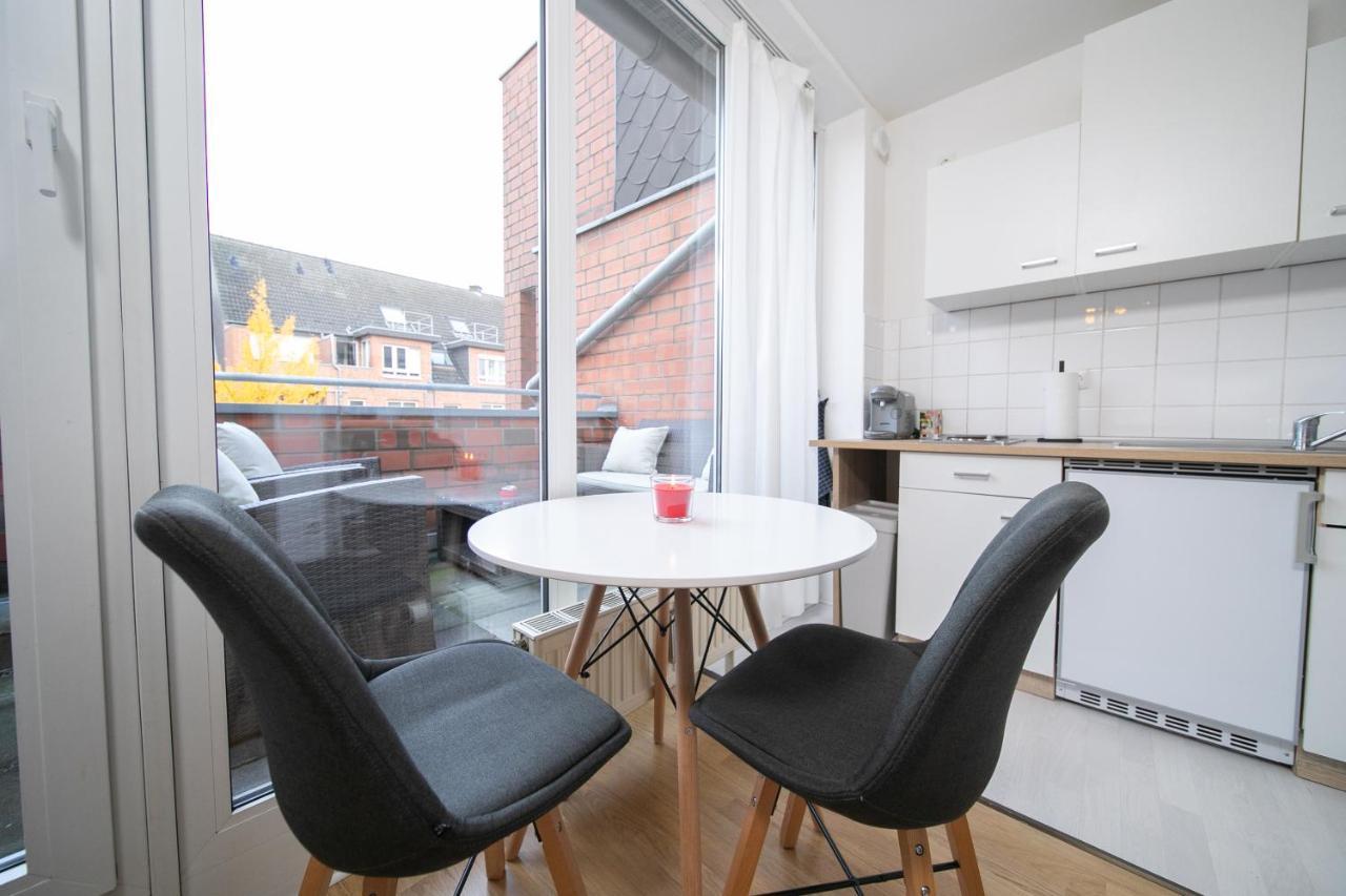 Studio Shiny - Zentral Mit Balkon - Messe - Kueche Neuss Exterior foto